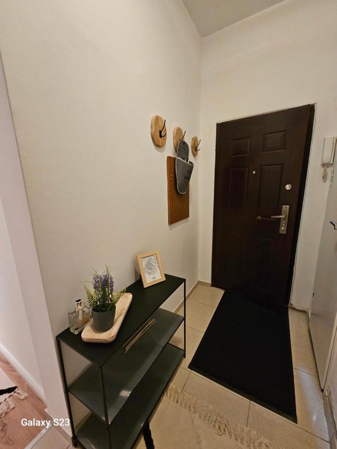 Apartment Hilltoni Suite-10 Min From The Center *
