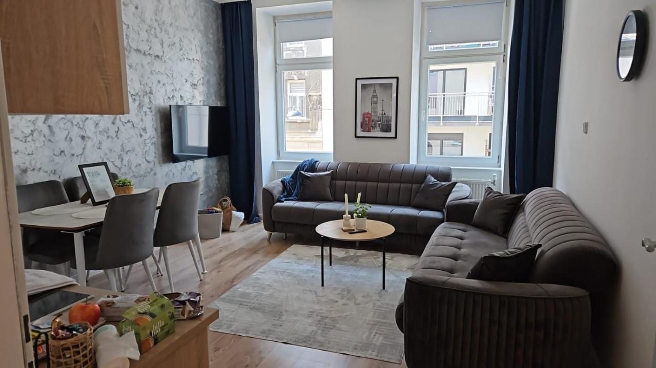 Hilltoni Suite-10 Min From The Center